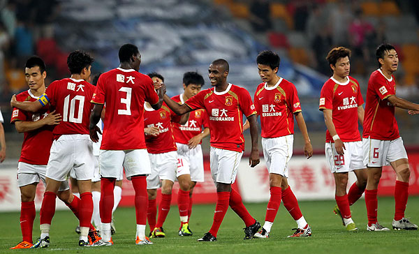 亚冠二积分榜：国安拿到3分上升至第三，麦克阿瑟升至榜首（亚冠积分榜更新：国安全取3分升至第三，麦克阿瑟登顶榜首）