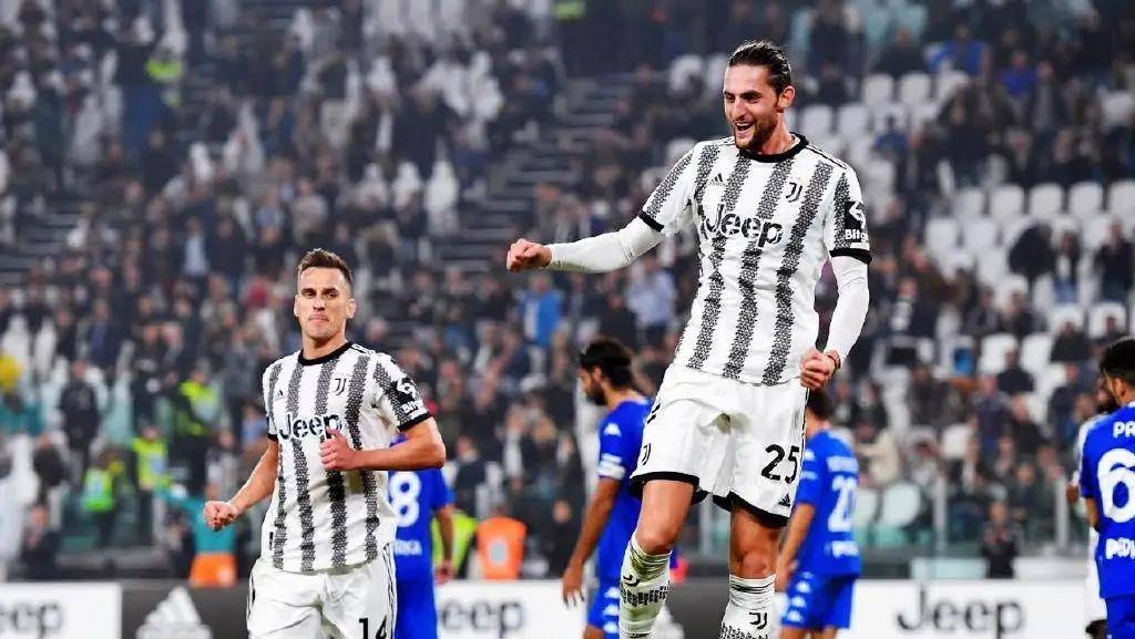 阿斯：阿拉巴收到中东地区联赛报价，他希望一两个月做出决定（阿斯：阿拉巴获中东联赛邀约，计划一两个月内做出抉择）