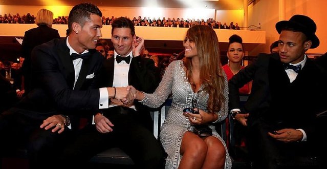 斯帕莱蒂：当后卫不是就为了断对手的球，拿球时要享受比赛（斯帕莱蒂：后卫职责不止断球，持球要享受比赛）