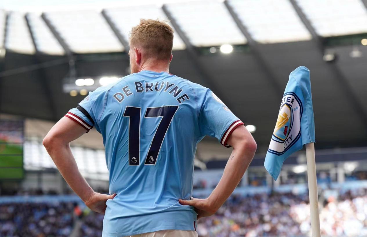 名记：利物浦中场莫顿将在周二正式签约加盟里昂