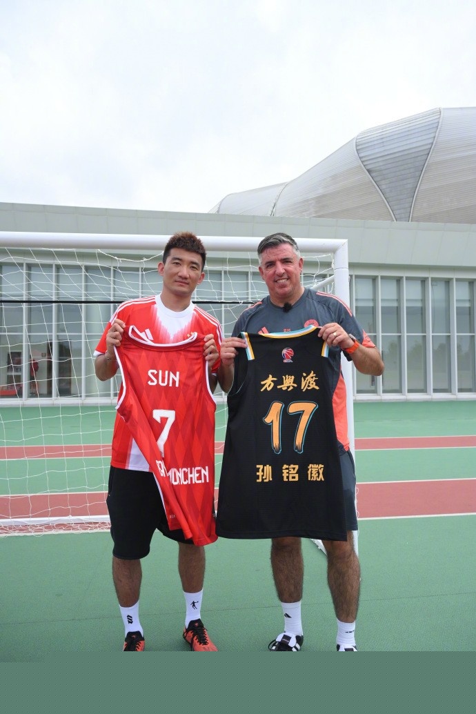 优势明显！广东半场35中23&命中率65.7% 领先合肥26分